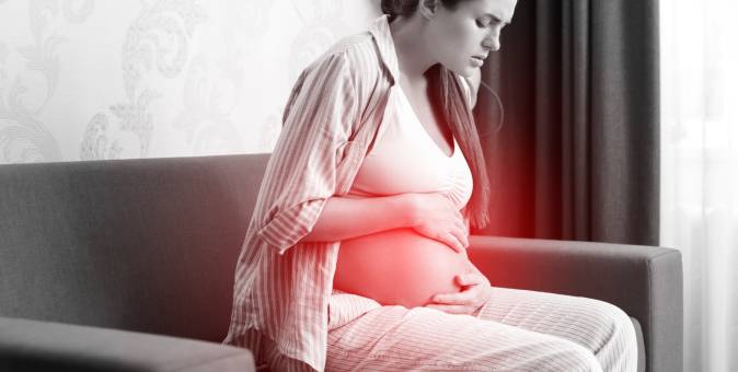 Durerile în timpul sarcinii: Când sunt inofensive și când sunt un semnal de alarmă?
